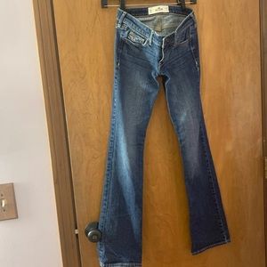 Fit & flare jeans!
